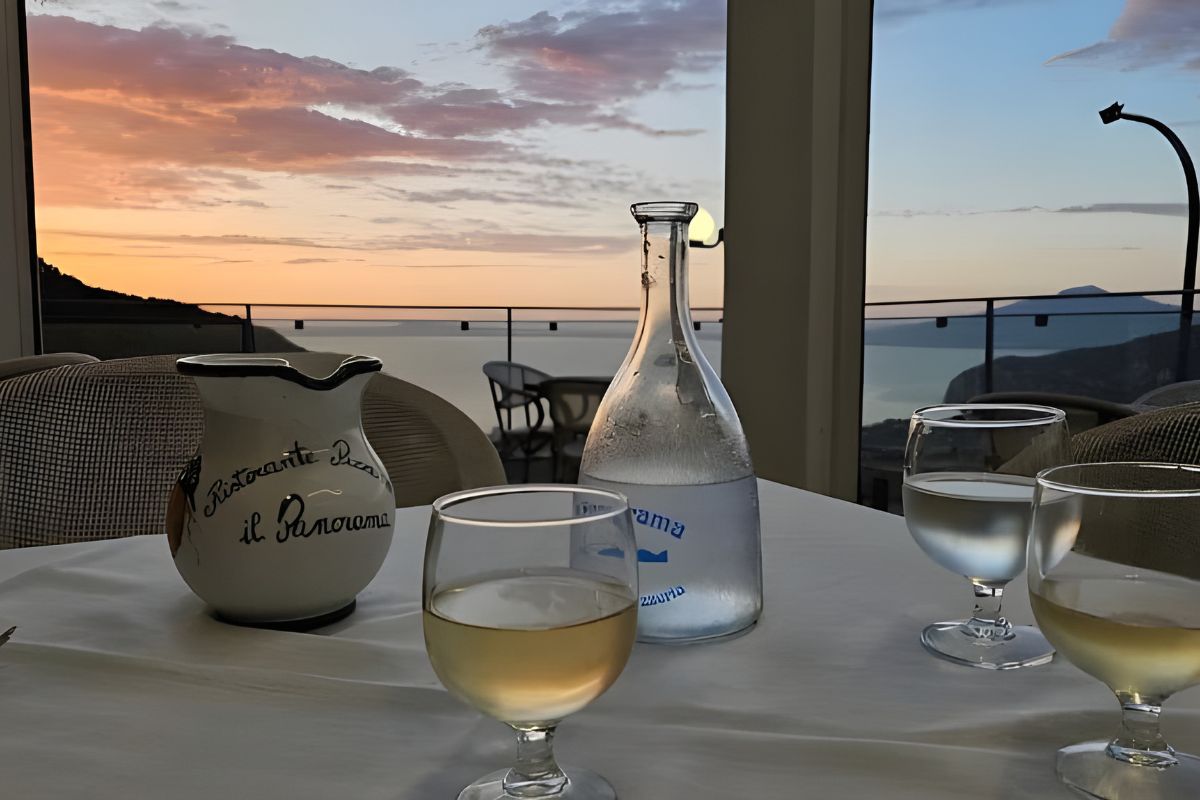 Il Panorama Ristorante Pizzeria Sorrento Chia Siamo — Il Panorama Sorrento